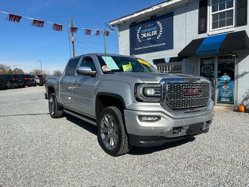 Used 2018 GMC Sierra 1500 Denali w/ Denali Ultimate Package AWD/4WD image 7