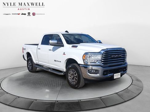 Used 2022 RAM 2500 Limited AWD/4WD image 2