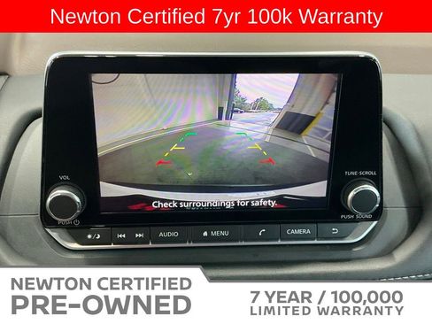 Used 2023 Nissan Rogue S FWD image 5