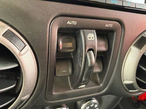 Used 2016 Jeep Wrangler Unlimited Sport w/ Quick Order Package 24S image 28