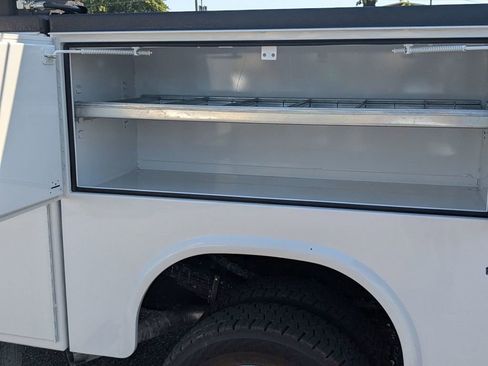 New 2025 Ford F550 4x4 SuperCab Super Duty image 19