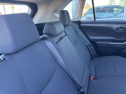 Used 2022 Toyota RAV4 LE image 21