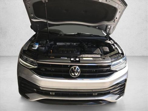 Used 2023 Volkswagen Tiguan SE R-Line FWD image 18