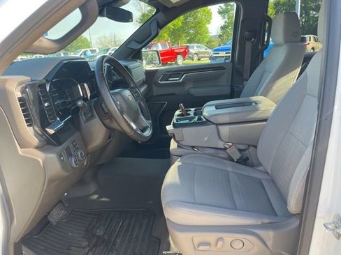 Used 2025 Chevrolet Silverado 1500 LT RWD image 16