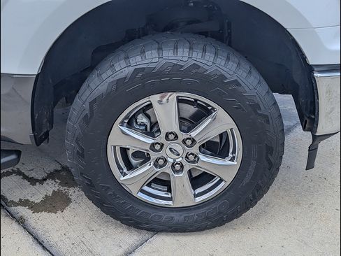 Used 2018 Ford F150 XLT w/ Equipment Group 302A Luxury AWD/4WD image 17