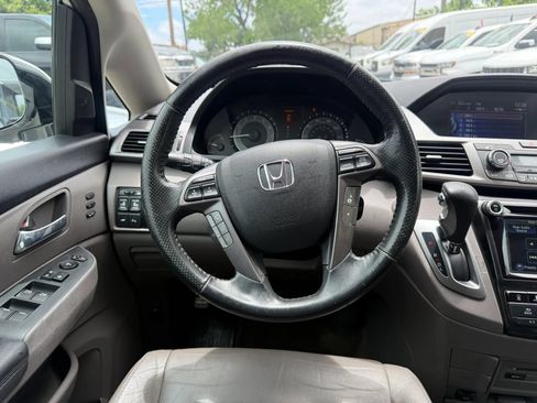 Used 2015 Honda Odyssey Touring image 11