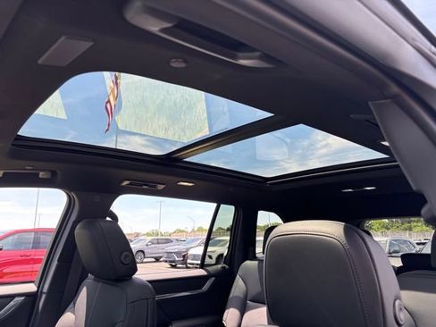 New 2026 GMC Acadia Elevation w/ Elevation Premium Package FWD image 5
