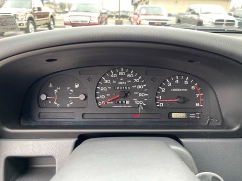 Used 1994 Nissan Pickup XE image 26