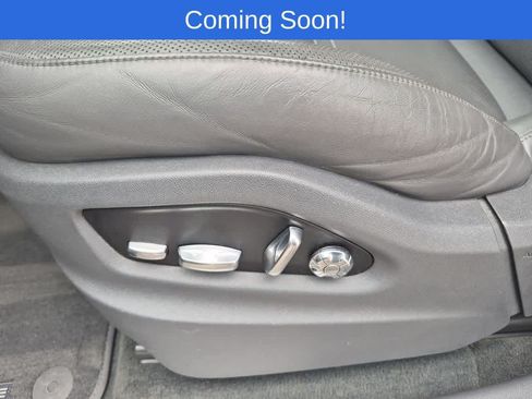 Used 2020 Porsche Cayenne AWD/4WD image 17