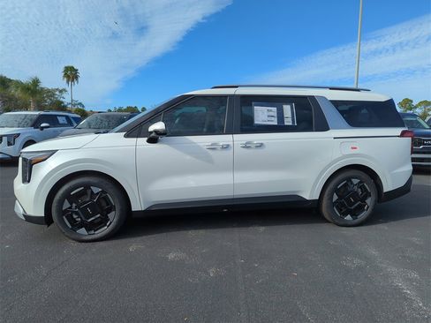 New 2026 Kia Carnival EX image 5