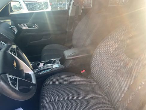 Used 2017 Chevrolet Equinox LT FWD image 11