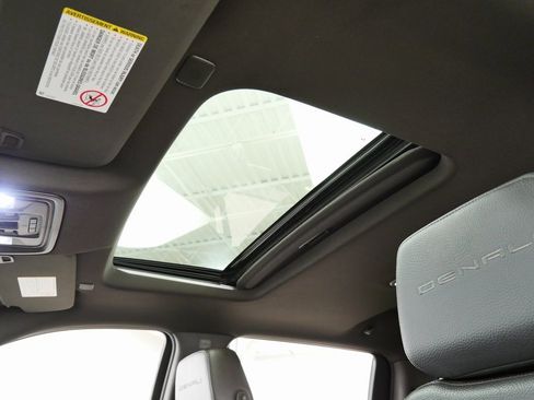 Used 2021 GMC Sierra 2500 Denali w/ Denali Ultimate Package image 36