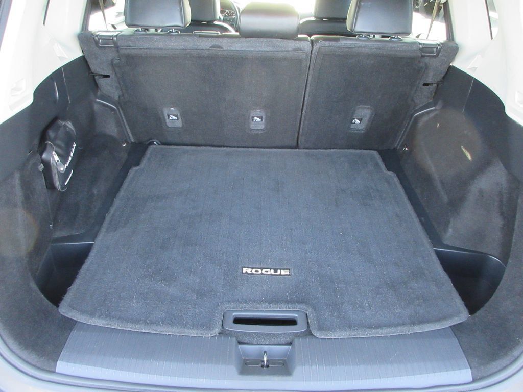 Used 2023 Nissan Rogue SV w/ SV Premium Package AWD/4WD image 12