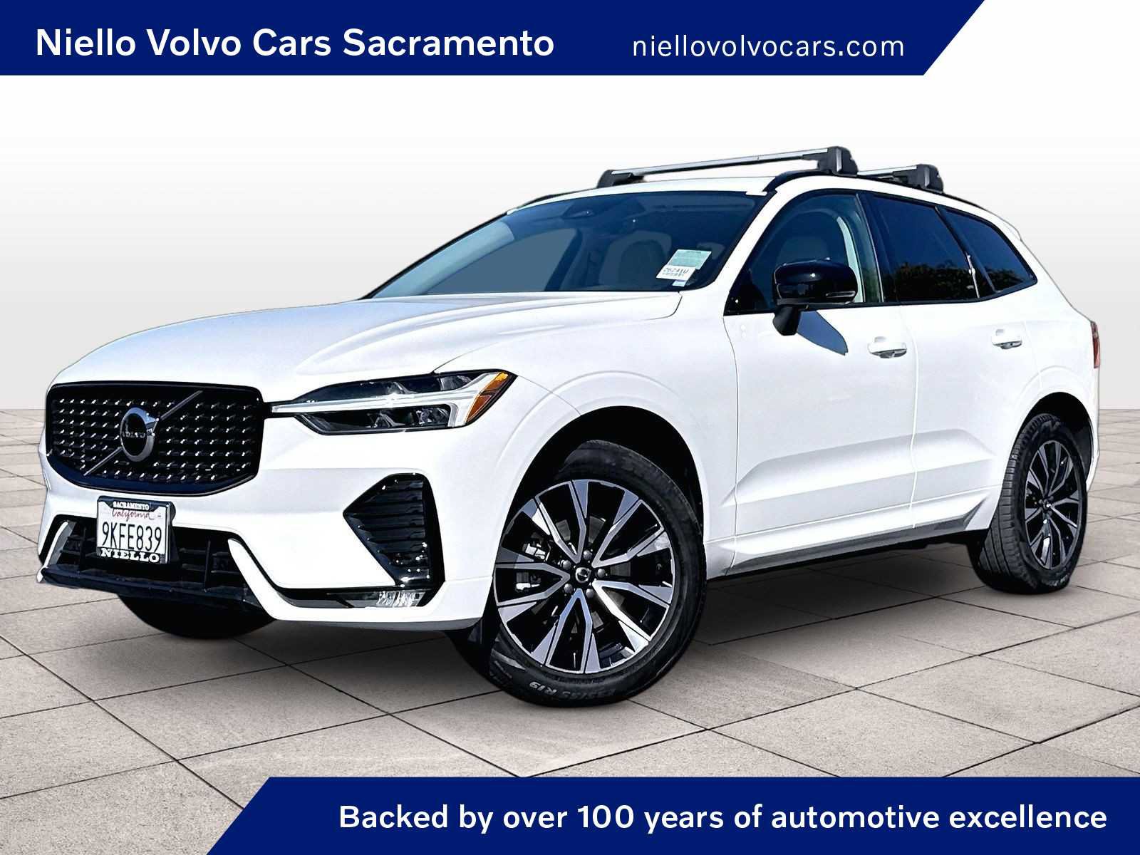 Used 2024 Volvo XC60 B5 Core AWD/4WD image 1