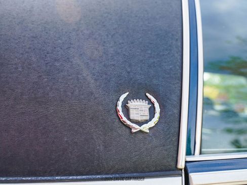 Used 1989 Cadillac Brougham RWD image 38