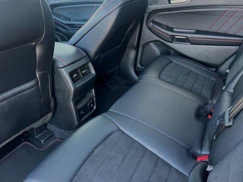 Used 2023 Ford Edge ST-Line w/ Class II Trailer Tow Package image 15