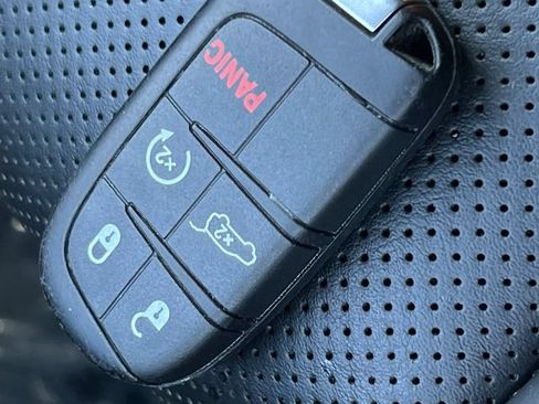 Used 2025 Dodge Durango R/T AWD/4WD image 37