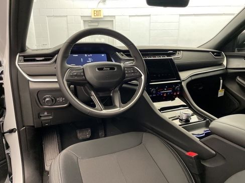New 2026 Jeep Grand Cherokee L Laredo RWD image 9