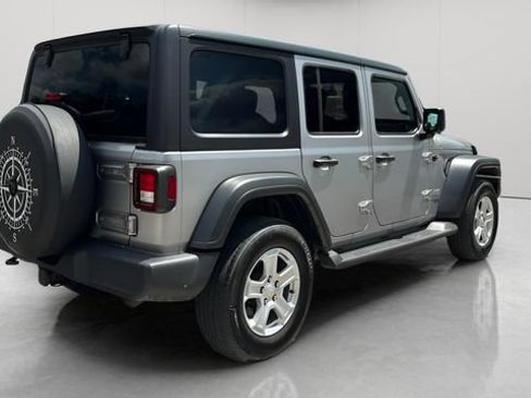 Used 2021 Jeep Wrangler Unlimited Sport AWD/4WD image 4