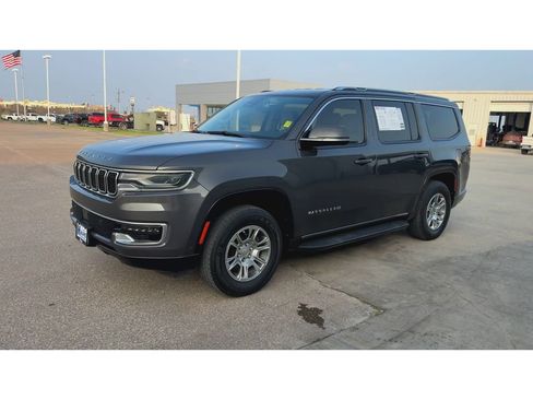 Used 2022 Jeep Wagoneer Series I image 4