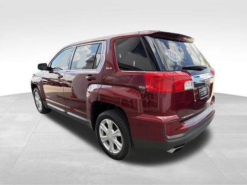 Used 2017 GMC Terrain SLE FWD image 2