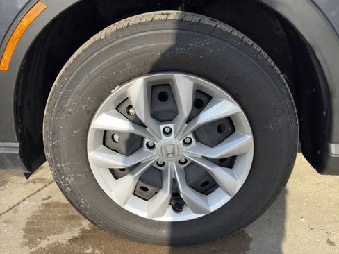 Certified 2025 Honda CR-V LX image 9