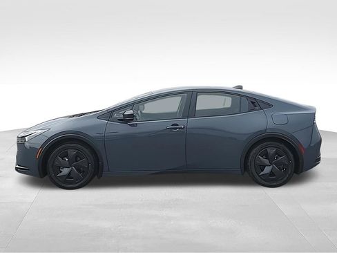 New 2026 Toyota Prius Plug-In Hybrid image 3