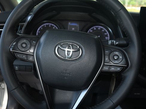 Used 2024 Toyota Camry SE FWD image 12