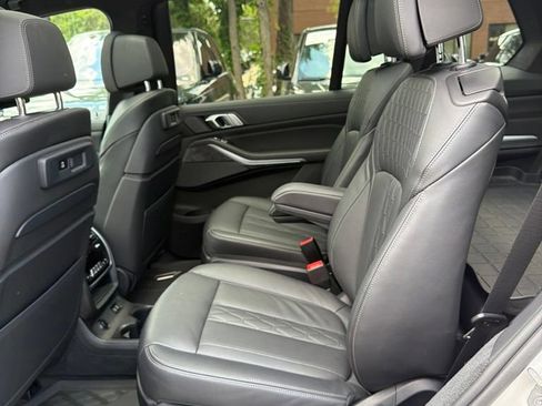 Used 2020 BMW X7 M50i w/ Luxury Seating Package AWD/4WD image 8