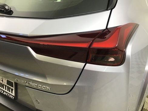 Used 2025 Lexus UX 300h AWD image 25