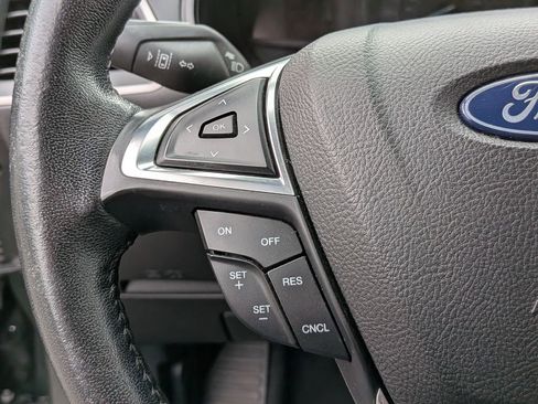 Used 2022 Ford Edge SEL image 15