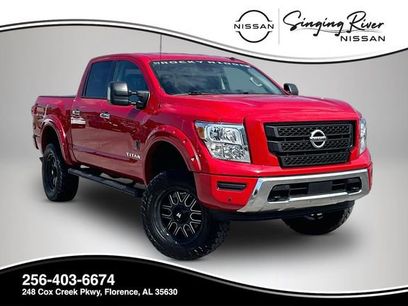 Used 2021 Nissan Titan SV w/ SV Convenience Package