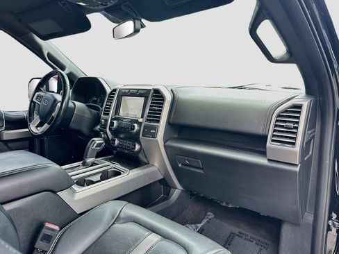 Used 2019 Ford F150 Platinum w/ Equipment Group 701A Luxury AWD/4WD image 32