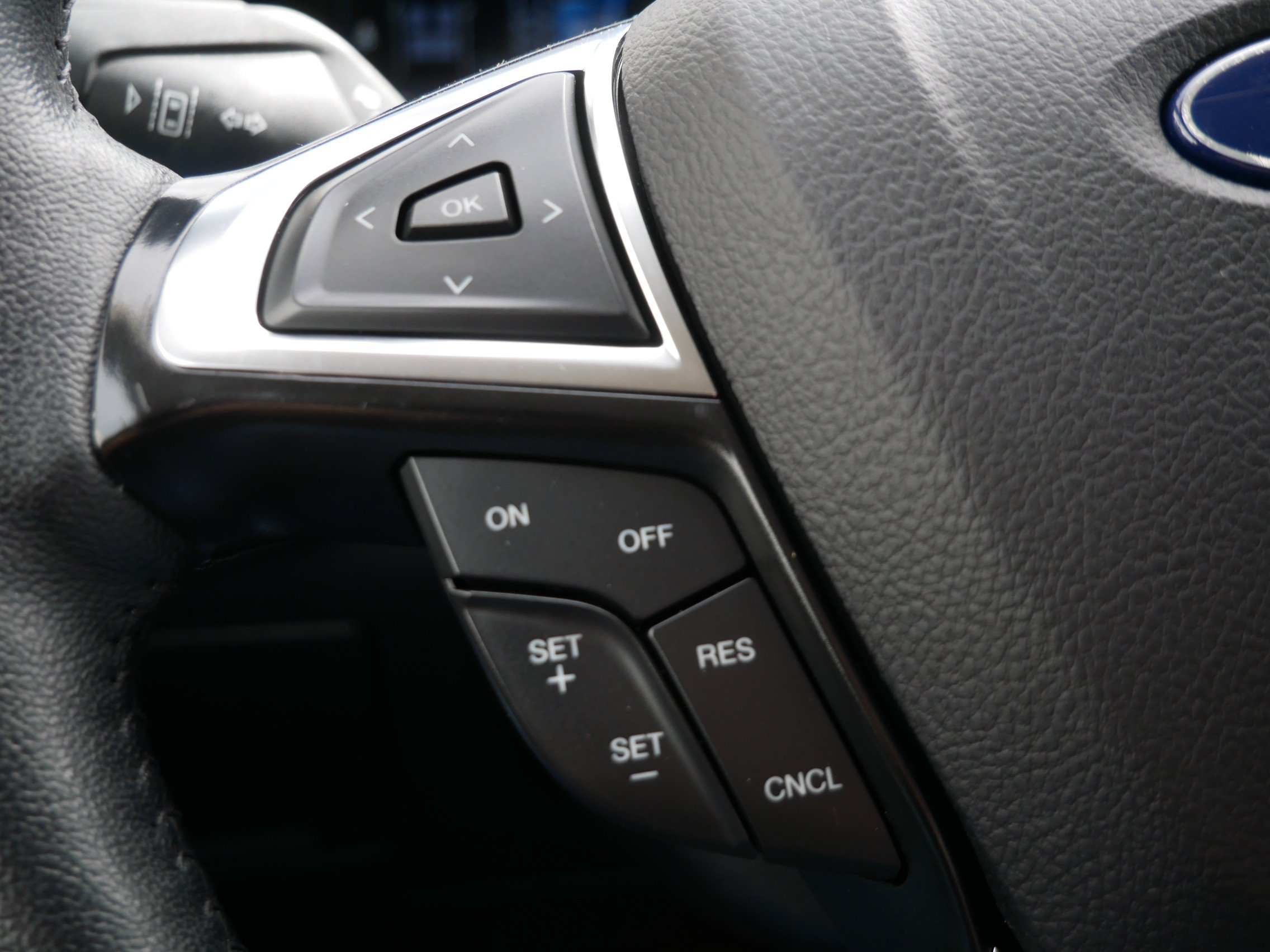Used 2024 Ford Edge SEL AWD/4WD image 17