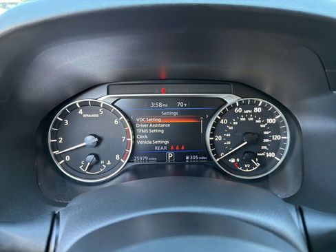 Used 2025 Nissan Altima 2.5 SV FWD image 9