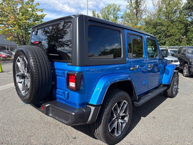 Used 2024 Jeep Wrangler Unlimited w/ Convenience Group AWD/4WD image 16
