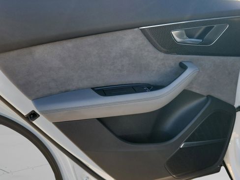 Used 2022 Audi SQ8 Prestige w/ Prestige Package image 52