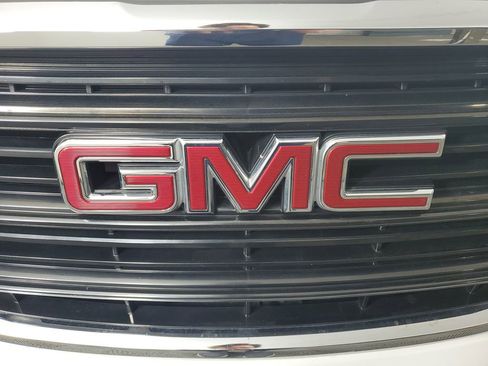 Used 2020 GMC Terrain SLE image 10