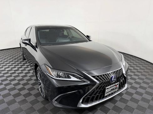 Used 2022 Lexus ES 300h w/ Premium Package FWD image 5