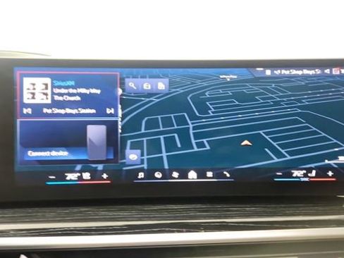 Used 2025 BMW X7 M60i image 51