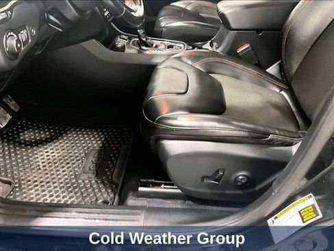 Used 2020 Jeep Cherokee Trailhawk w/ Comfort & Convenience Group AWD/4WD image 25