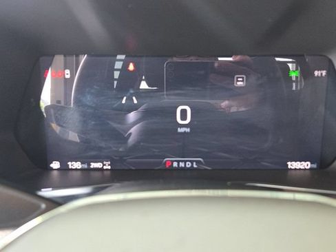 Used 2025 GMC Canyon Denali AWD/4WD image 14