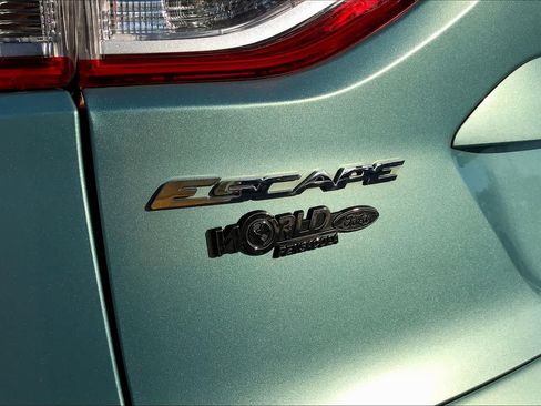 Used 2013 Ford Escape SE FWD image 32