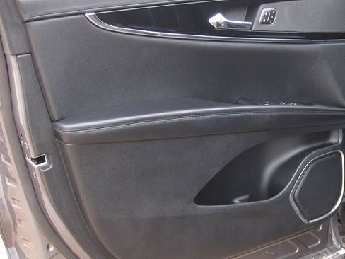 Used 2022 Lincoln Nautilus Reserve image 14