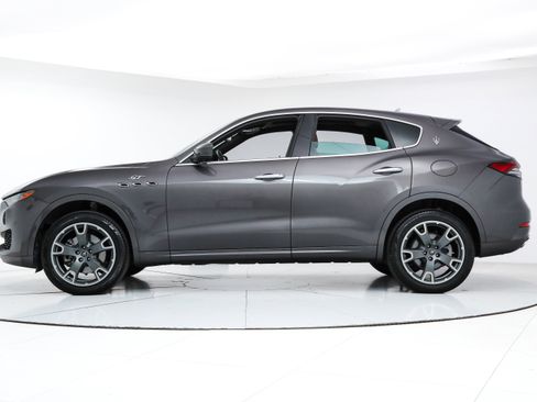 Certified 2023 Maserati Levante GT AWD/4WD image 2