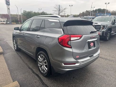 Used 2024 GMC Terrain Denali w/ Denali Premium Package AWD/4WD image 6