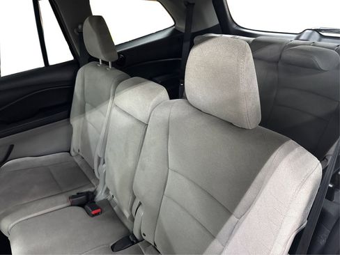 Used 2019 Honda Pilot LX image 22