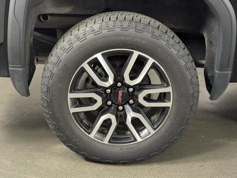 Used 2022 GMC Sierra 1500 AT4 image 13