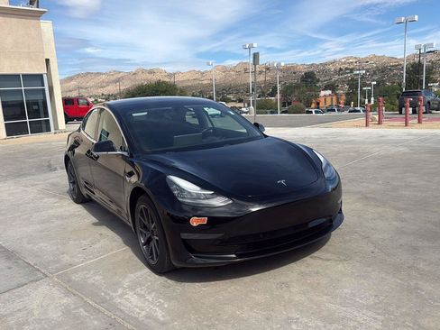 Used 2019 Tesla Model 3 Standard Range Plus RWD image 2