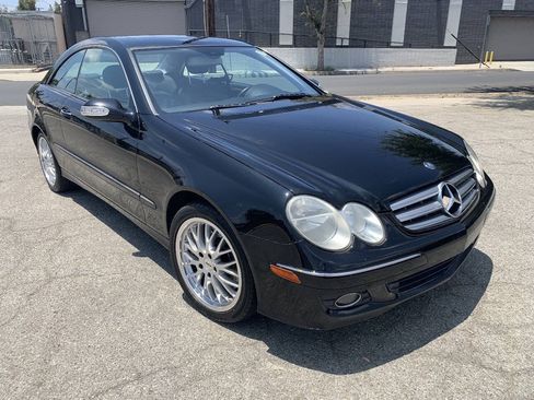 Used 2008 Mercedes-Benz CLK 350 Coupe image 5